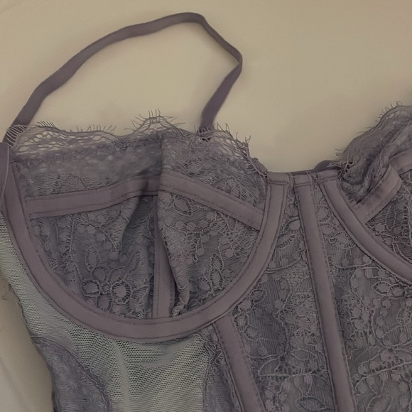 Urban outfitters corset - Picture 2 of 4